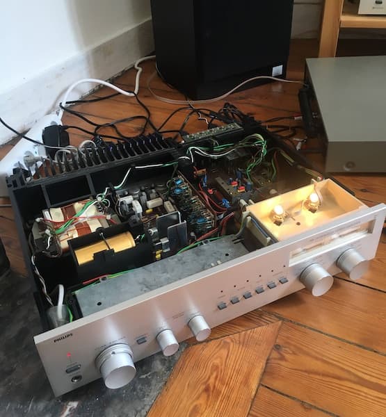 Un ampli hifi ouvert