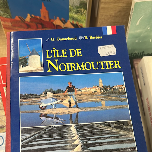 Un livre sur Noirmoutier en vente à 2 euros 50